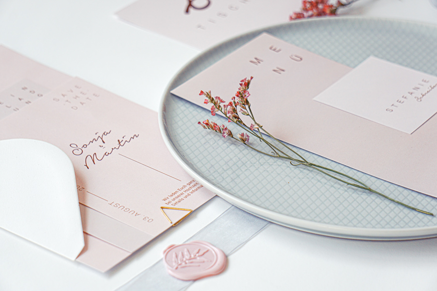 paperloveink hochzeitspapeterie hochzeitstafel