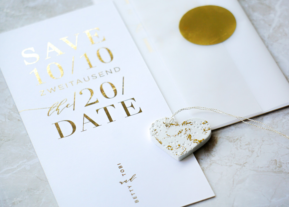 paperloveink hochzeitspapeterie diy anheanger blog gold